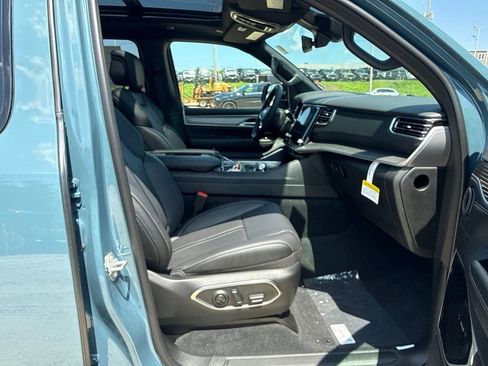 New 2026 Jeep Grand Wagoneer Limited AWD/4WD image 30