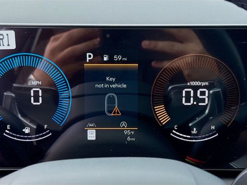 New 2026 Hyundai Santa Fe SE FWD image 9