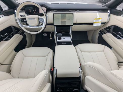 New 2026 Land Rover Range Rover Long Wheelbase SE AWD/4WD image 17