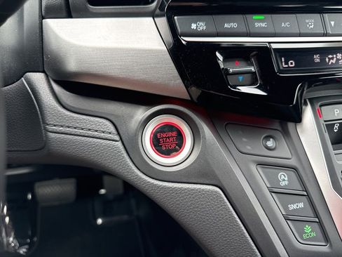 Used 2025 Honda Odyssey Sport-L image 24