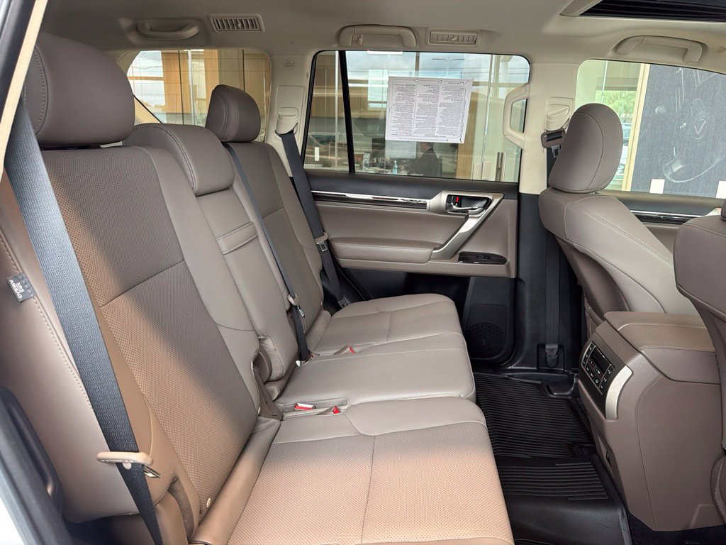 Used 2020 Lexus GX 460 Premium w/ Premium Package AWD/4WD image 22