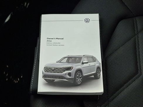 Used 2024 Volkswagen Atlas SE image 26