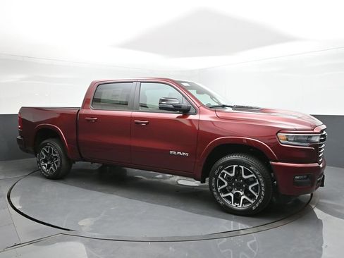 New 2026 RAM 1500 Laramie w/ Sport Appearance Package AWD/4WD image 17