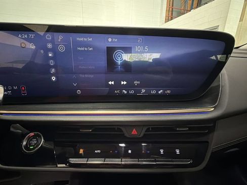 Certified 2024 Buick Envision Avenir AWD/4WD image 16