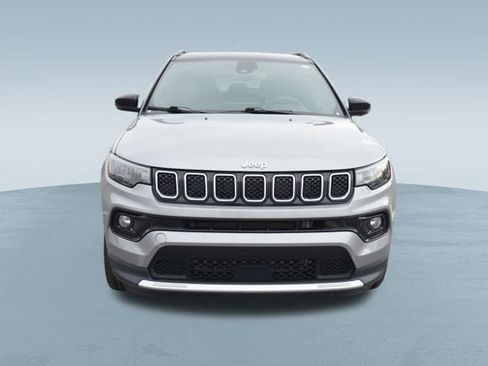 Used 2024 Jeep Compass Limited image 2