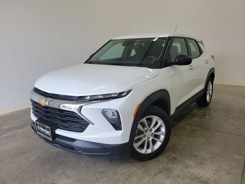 Used 2024 Chevrolet TrailBlazer LS w/ LS Confidence Package FWD image 32