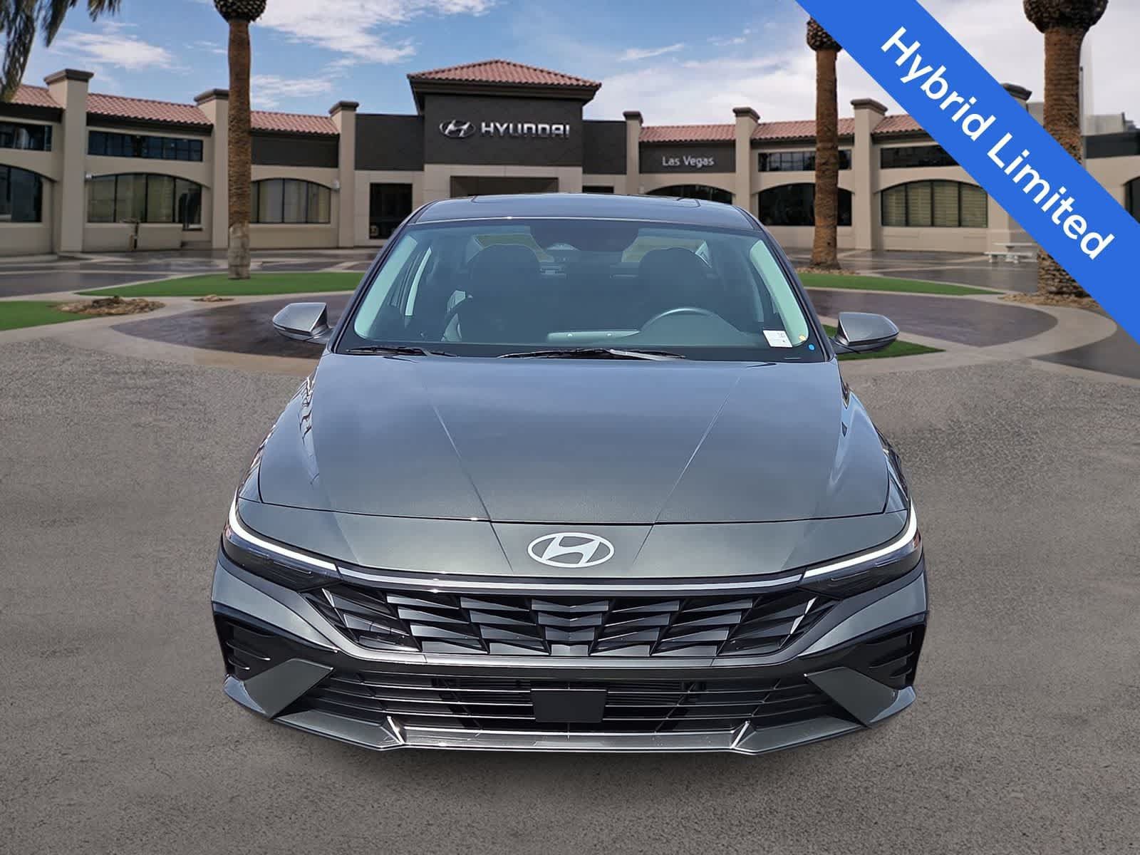 Certified 2026 Hyundai Elantra Limited FWD image 3