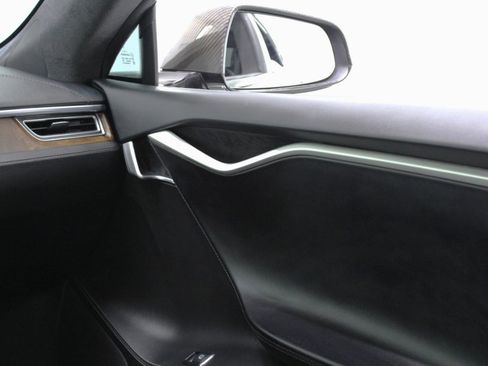 Used 2017 Tesla Model S 75D image 57