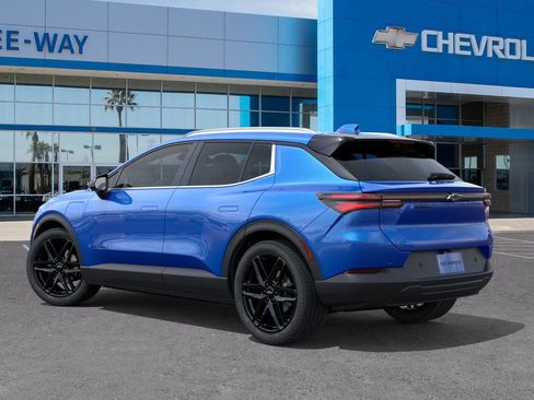 New 2026 Chevrolet Equinox EV LT image 3