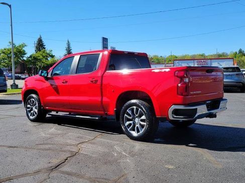 Used 2023 Chevrolet Silverado 1500 LT AWD/4WD image 3