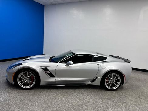 Used 2019 Chevrolet Corvette Grand Sport RWD image 7