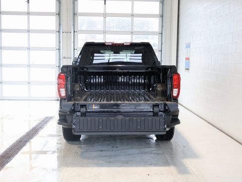 Used 2025 GMC Sierra 1500 Elevation image 31