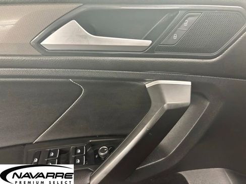 Used 2023 Volkswagen Tiguan SE image 21