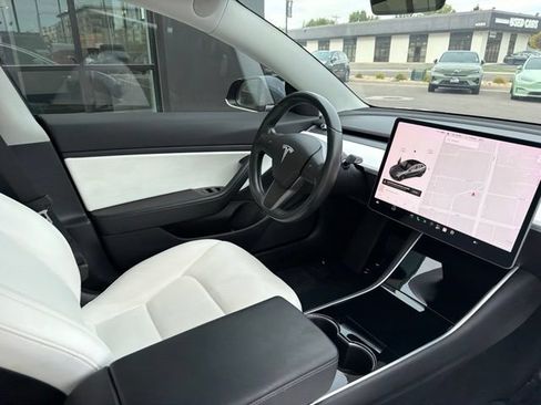 Used 2019 Tesla Model 3 Standard Range Plus RWD image 12