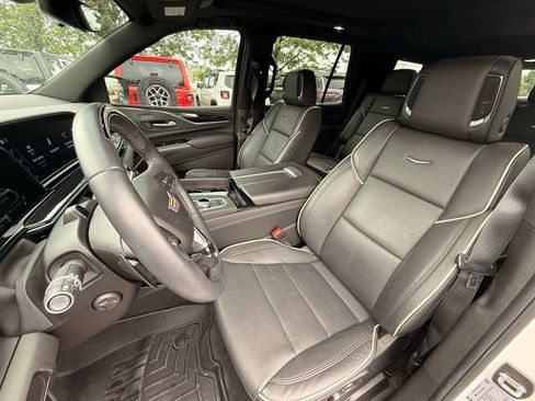 Used 2023 Cadillac Escalade Sport w/ LPO, ONYX Package AWD/4WD image 26