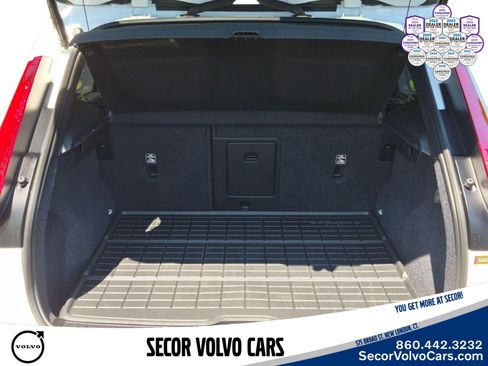 Certified 2023 Volvo XC40 B5 Plus w/ Protection Package Premier AWD/4WD image 7