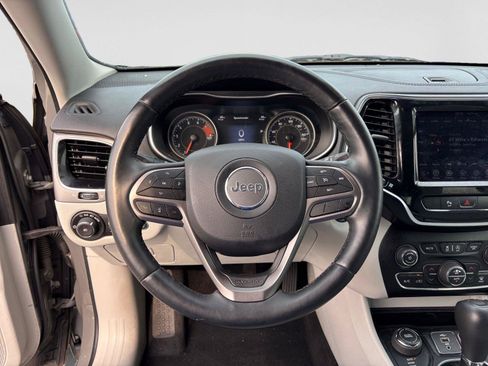 Used 2019 Jeep Cherokee Limited AWD/4WD image 11