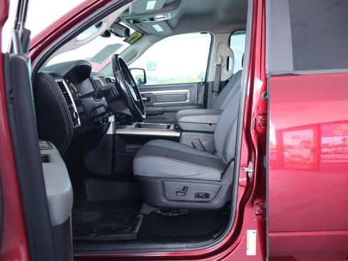 Used 2019 RAM 1500 Big Horn RWD image 15