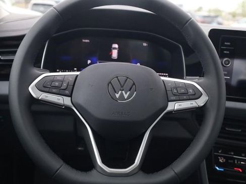 New 2026 Volkswagen Jetta SE image 7