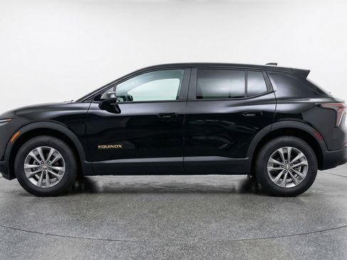 Used 2025 Chevrolet Equinox LT FWD image 5