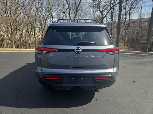 New 2026 Nissan Pathfinder SV image 8