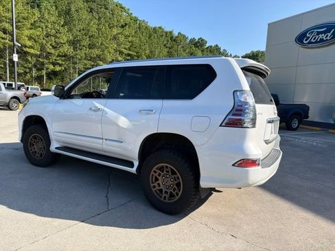 Used 2017 Lexus GX 460 w/ Navigation Package AWD/4WD image 23