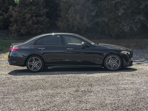 Used 2022 Mercedes-Benz C 300 4MATIC Sedan w/ AMG Line w/ Night Package image 10