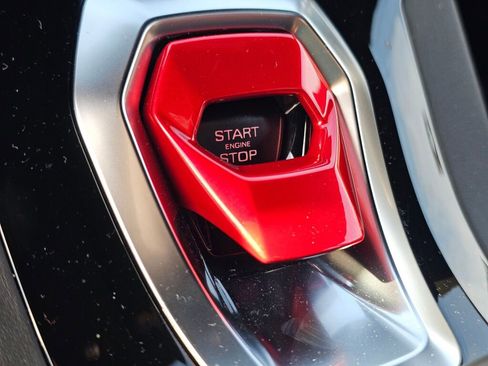 Used 2020 Lamborghini Huracan EVO image 27