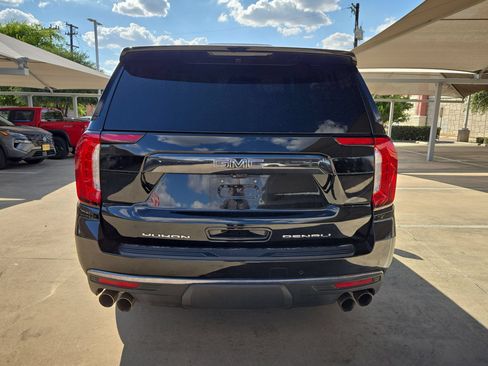 Used 2024 GMC Yukon Denali Ultimate AWD/4WD image 4