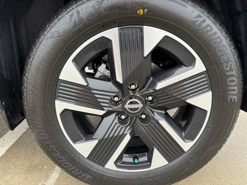 New 2026 Nissan Kicks SV image 9