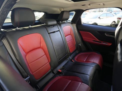 Used 2017 Jaguar F-PACE R-Sport image 27
