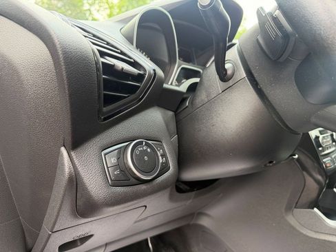 Used 2017 Ford Escape Titanium FWD image 11