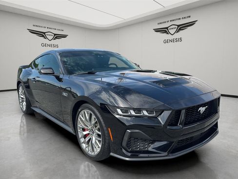 Used 2024 Ford Mustang GT Premium RWD image 7