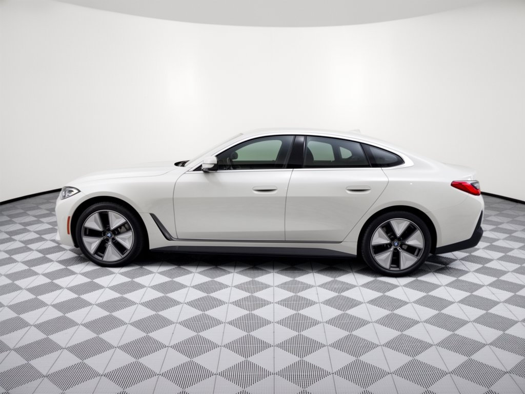 Used 2024 BMW i4 eDrive35 w/ Premium Package RWD image 2