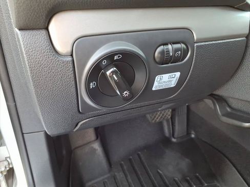 Used 2014 Volkswagen Golf TDI FWD image 26