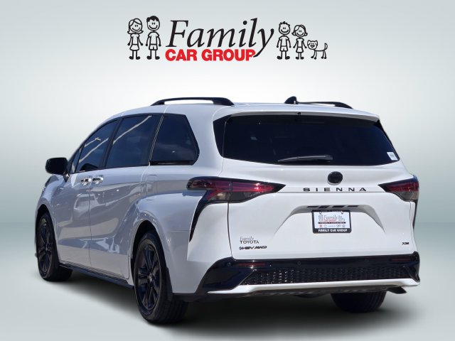 Used 2026 Toyota Sienna XSE AWD/4WD image 3