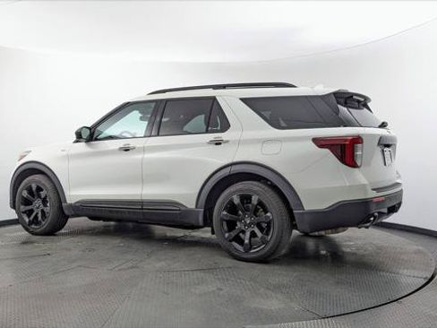 Used 2023 Ford Explorer ST-Line w/ Class IV Trailer Tow Package RWD image 6