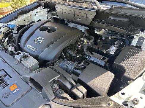 Used 2018 MAZDA CX-5 Touring w/ Preferred Equipment Package AWD/4WD image 26
