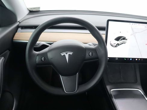 Used 2021 Tesla Model Y Long Range AWD/4WD image 13