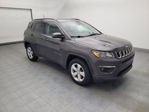 Used 2019 Jeep Compass Latitude w/ Cold Weather Group AWD/4WD image 11