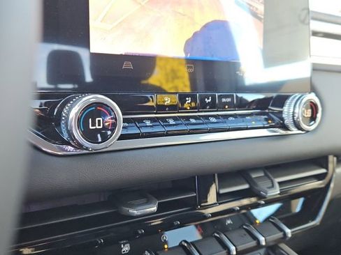 New 2026 GMC Canyon Elevation w/ Convenience Package image 38