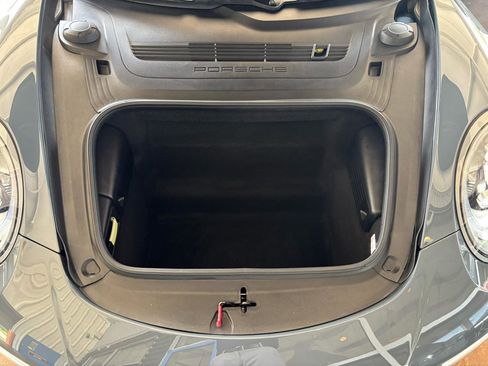 Used 2018 Porsche 911 Carrera RWD image 33
