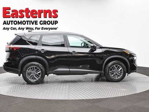 Used 2024 Nissan Rogue S AWD/4WD image 4
