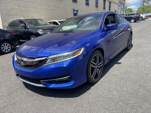 Used 2016 Honda Accord Touring image 2