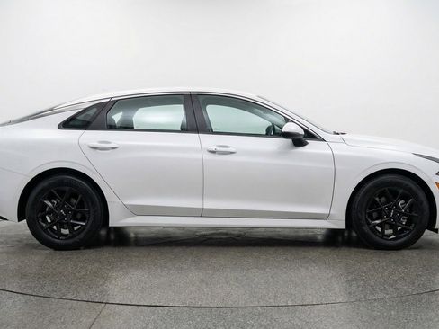 Used 2025 Kia K5 LXS FWD image 11