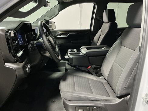 Used 2024 Chevrolet Silverado 1500 LT AWD/4WD image 14