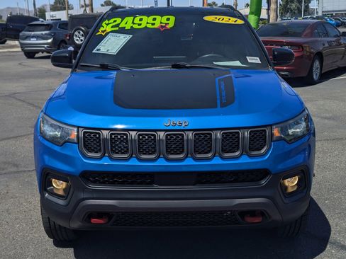 Used 2024 Jeep Compass Trailhawk w/ Trailhawk Convenience Group AWD/4WD image 6