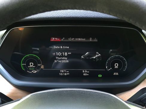 Used 2023 Audi e-tron GT Premium Plus AWD/4WD image 30
