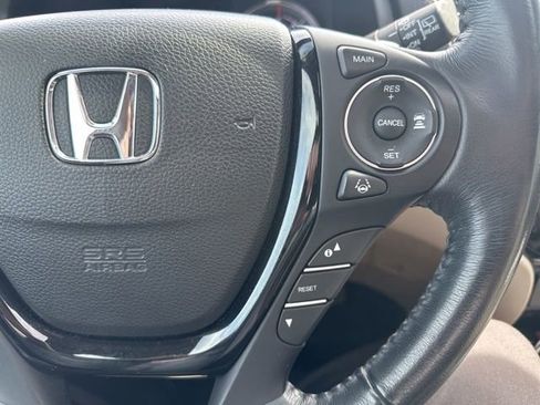 Used 2017 Honda Pilot Touring image 21