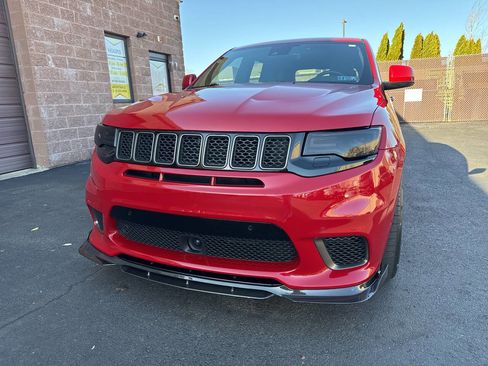 Used 2018 Jeep Grand Cherokee Trackhawk AWD/4WD image 6